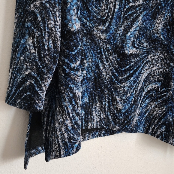 CJ Banks Womens Stretchy Activewear Geometric Pattern Long Sleeve Top. 1X - Picture 2 of 6